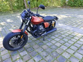 moto-guzzi-v9-bobber-sport