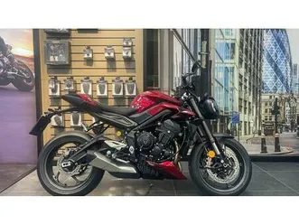 vendo triumph street triple 765 rs (2023 - 25) nuova a napoli (codice 9634841) - moto.it