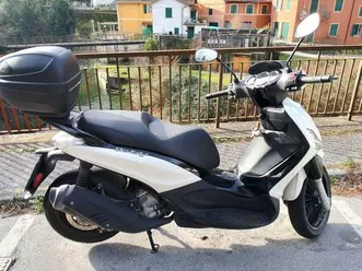 vendo-piaggio-beverly-300-i-e-abs-asr-2016-20-usata-a-campomorone-codice-9635637