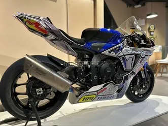 yamaha-yzf-r1