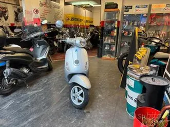 piaggio-vespa-125-lx-2006