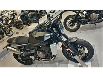 moto neuve: husqvarna svartpilen 801 l