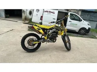 moto-da-cross-suzuki-rmz-250-4t