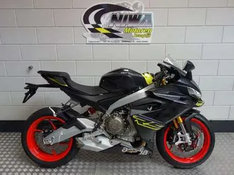 aprilia rs 660 zwart