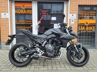 suzuki-gsx8s-de-novembre-2023-avec-575-kms-garantie-jusqu