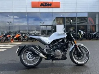 husqvarna-vitpilen-401-2023-373-cm3-moto-roadster-151-km-blanc-14112-bieville-beuv