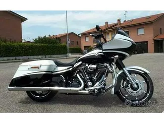 harley-davidson-cvo-road-glide-1800
