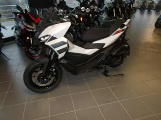 aprilia sr gt 200 mod 2025 e5+ bianco