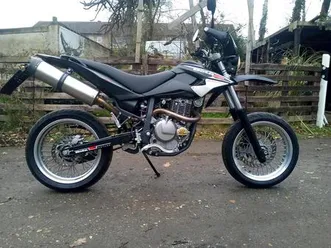 beta-4-0-m-alp-super-moto-selten-top