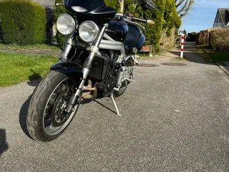 triumph-speed-triple-t509