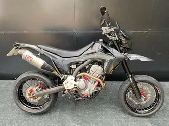 honda-crf-250-m-supermoto-low-mileage
