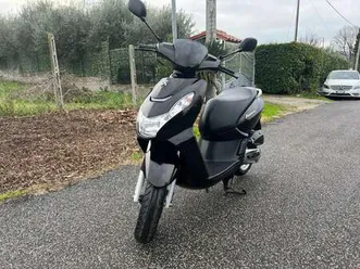 peugeot kisbee nero