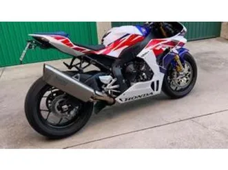cbr-1000-rr-r-fireblade-sp-30th-anniversary-2022-23