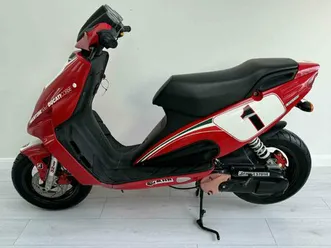 2004 malaguti phantom f-12 ducati corse edition a vendre