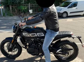 brixton-crossfire-500-x