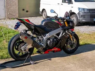 aprilia-tuono-v4-factory-1100