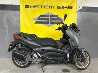 yamaha-x-max-300-incidentato-crashed-bike