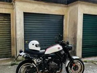 yamaha-xsr-xtribute-akrapovic