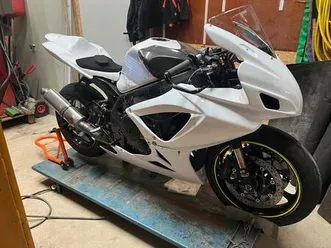 suzuki-gsxr-750-k6-yoshimura-brembo-cordona