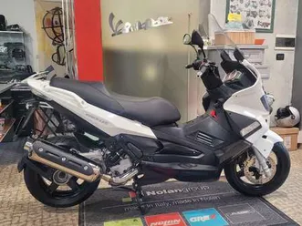 gilera nexus 500 versione centenario bianco