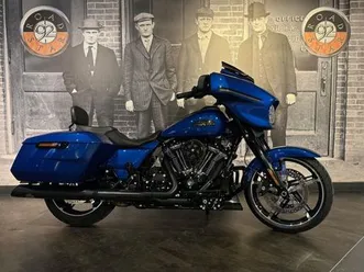 harley-davidson touring street glide 1923 2024 1923 cm3 | moto routière | 6 000 km | bleu | 92210 st cloud