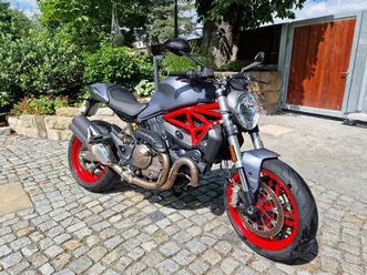 ducati-monster-821-dust-grey