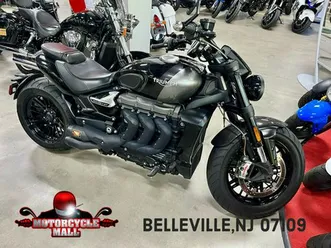 2022-triumph-rocket-3