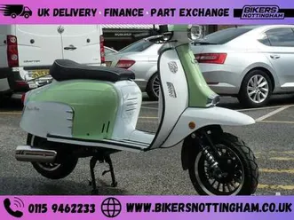 royal-alloy-gt-125-ac-two-tone-2024-save-up-to-gbp300