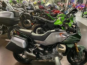 2023-moto-guzzi-v100-mandello-s