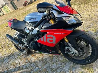 aprilia-rsv4-tricolore