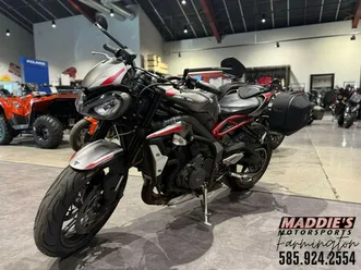 2020-triumph-street-triple-r-low