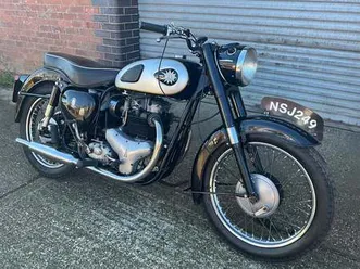 1961-bsa-a7-500-cc-quite-original-running-riding-bike