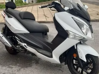 scooter-sym-125i-gts-sines
