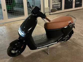 segway-e125s-e-roller-e-scooter-neu