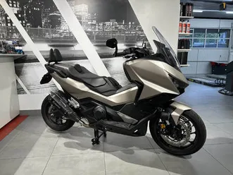 nss-750-forza-abs-35kw-vorfuhrfahrzeug-neuwertig-ab-mfk