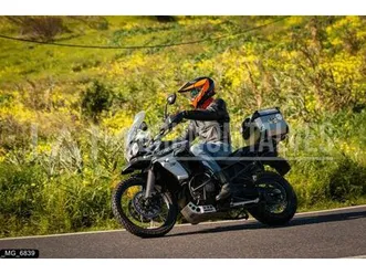 tiger 800 xcx 2018 carcavelos e parede