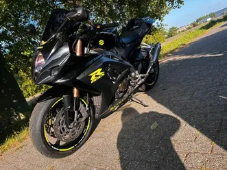 suzuki-gsxr-1000-k7-k8-zubehoer-originalteile-tausch