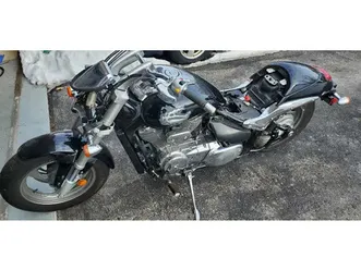 2011 suzuki m50