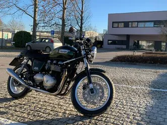 triumph thruxton 900 efi, 2013 god.