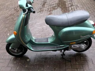 roller-vespa-et4-piaggio