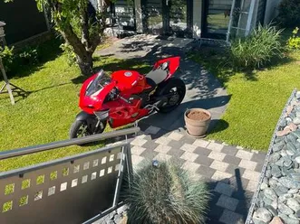 ducati-panigale-v4-my2020