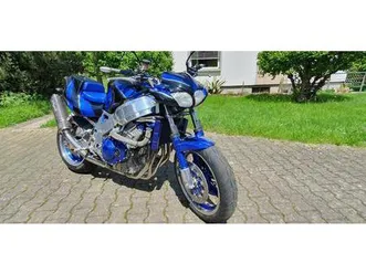 honda-cbr-900-rr-fireblade-sc28