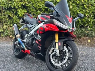 aprilia-rsv4-1100-factory