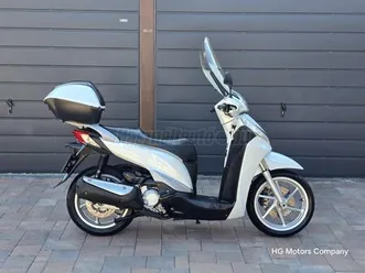 honda-sh-300-4-utemu-kisfogyasztasu-robogo