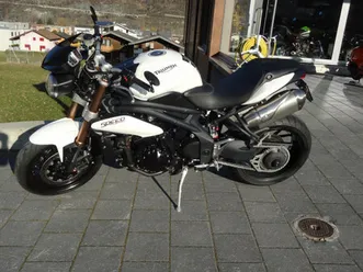 triumph-speed-triple-1050-r-naked-occasion-chf-4'500