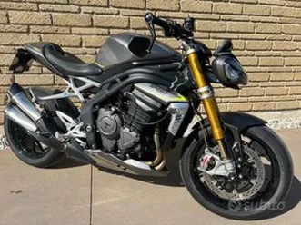 triumph-speed-triple-1200-rs