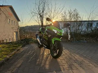 kawasaki-ninja-400