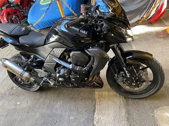 kawasaki-z750-r-black-panther