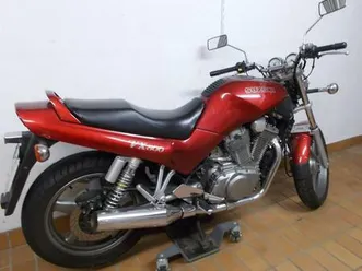 suzuki-vx800-rot-metallic-vs-51-b