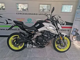 vendo-cfmoto-650nk-2021-24-usata-a-roe'-volciano-codice-9660100-moto-it